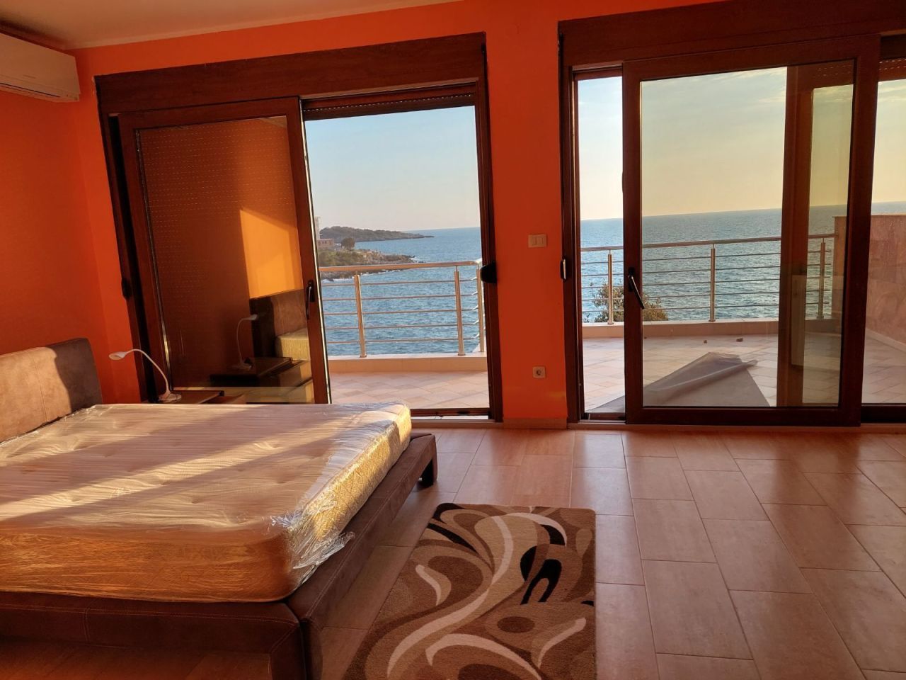 Villa in Utjeha, Montenegro, 412 m² - Foto 1