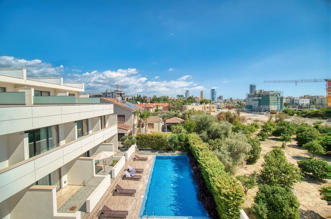 Casa adosada en Limasol, Chipre, 153 m² - imagen 1