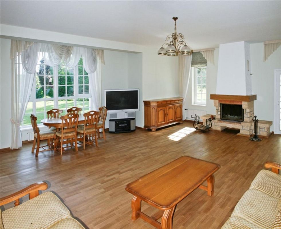 Casa en Melluzi, Letonia, 460 m² - imagen 6