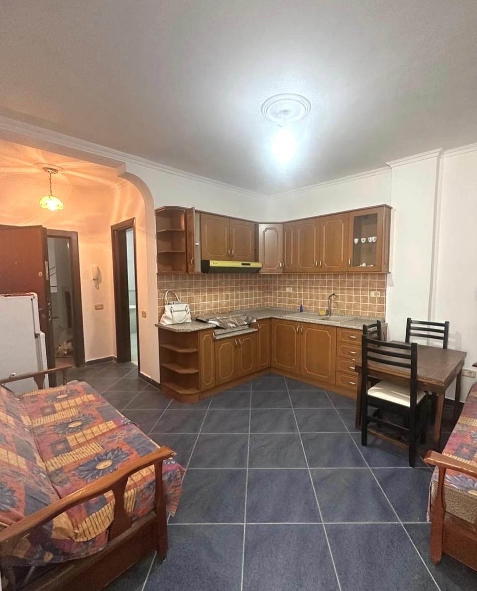 Piso en Durres, Albania, 65 m² - imagen 1