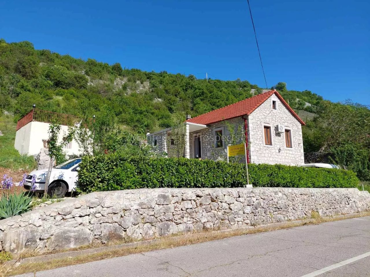 Haus in Danilovgrad, Montenegro, 90 m² - Foto 1