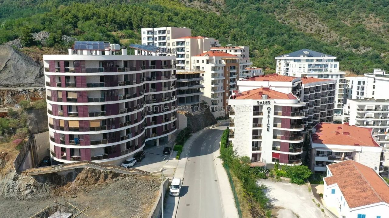 Apartment in Becici, Montenegro, 61 m² - picture 16