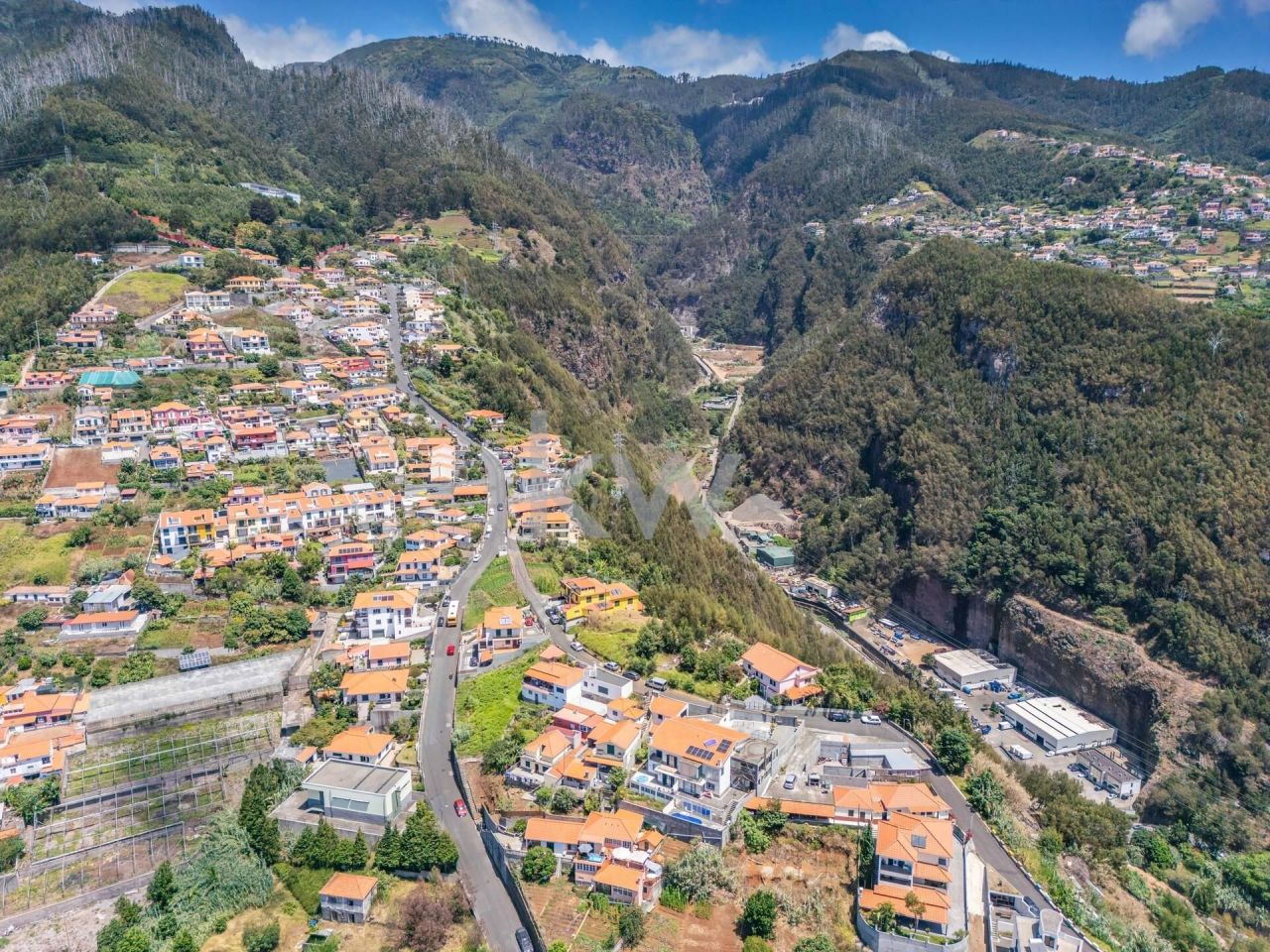 Grundstück in Madeira, Portugal, 950 m² - Foto 1