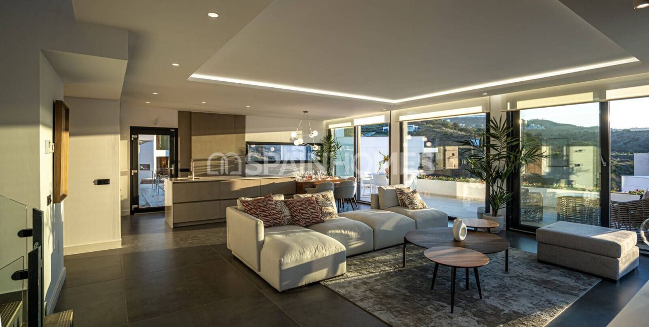 Villa in Mijas, Spain, 275 m² - picture 1