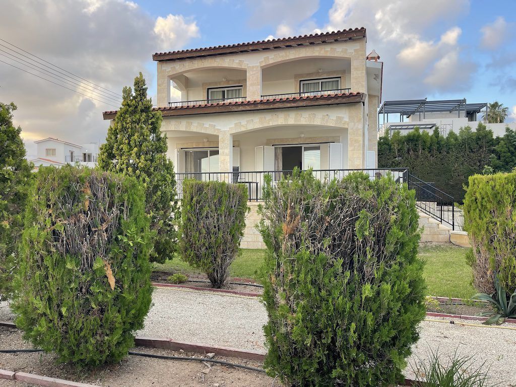 Villa in Paphos, Cyprus, 180 m² - picture 1
