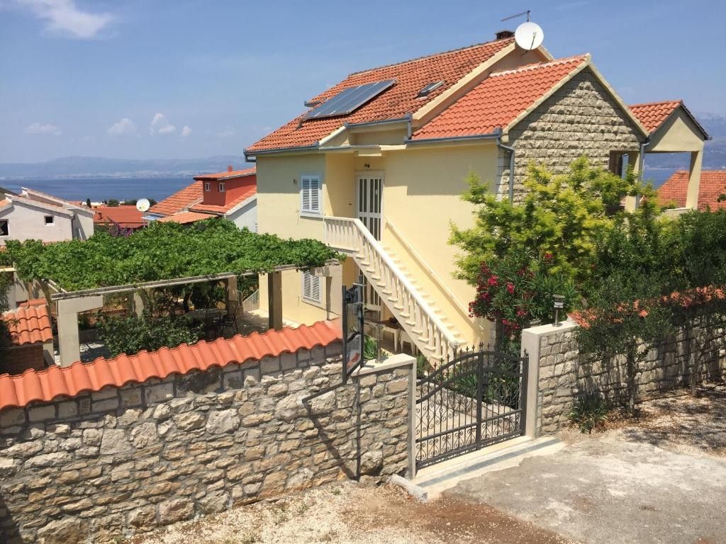 Hôtel Supetar, Croatie, 469 m² - image 1