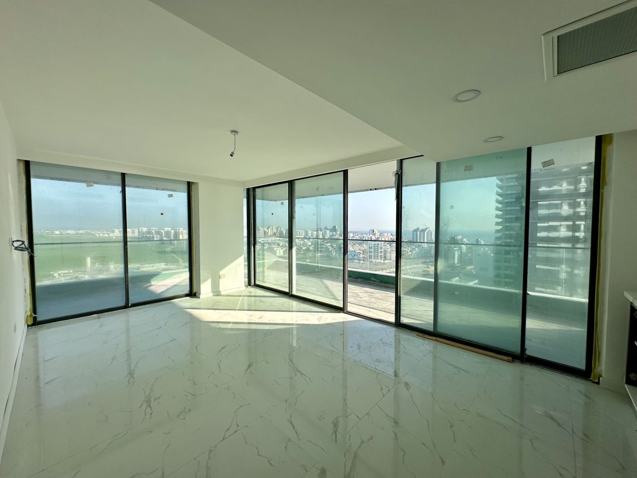 Flat in Iskele, Cyprus, 160 m² - picture 1