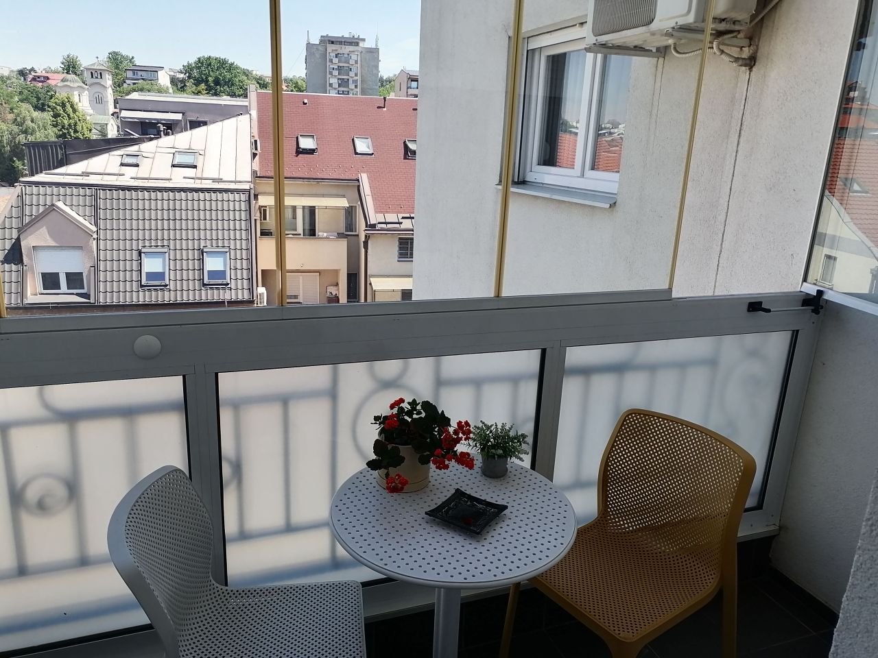 Piso en Belgrado, Serbia, 66 m² - imagen 1