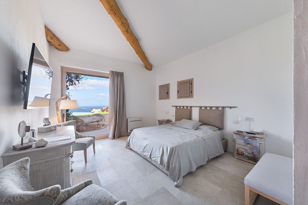 Villa in Porto Cervo, Italy, 350 m² - picture 10