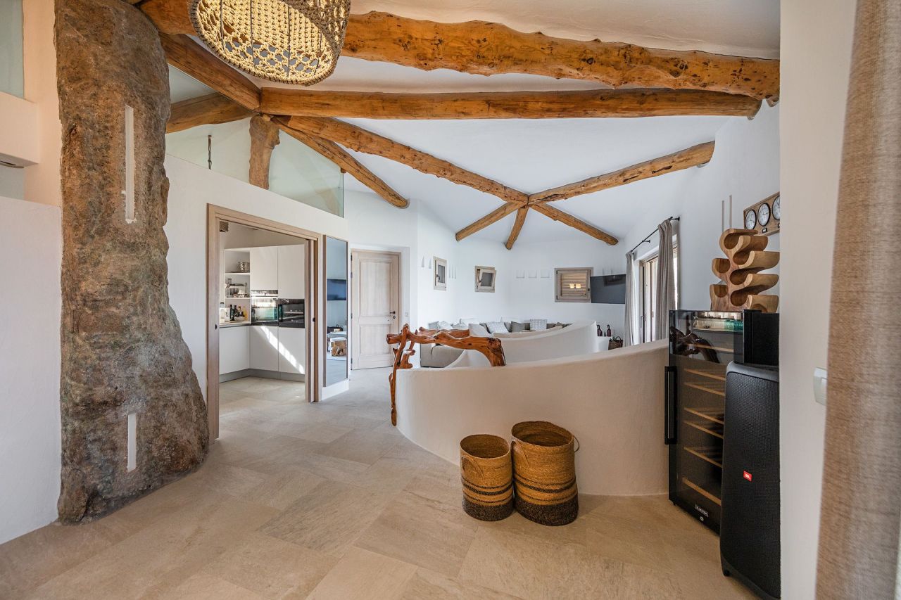 Villa in Porto Cervo, Italy, 350 m² - picture 8