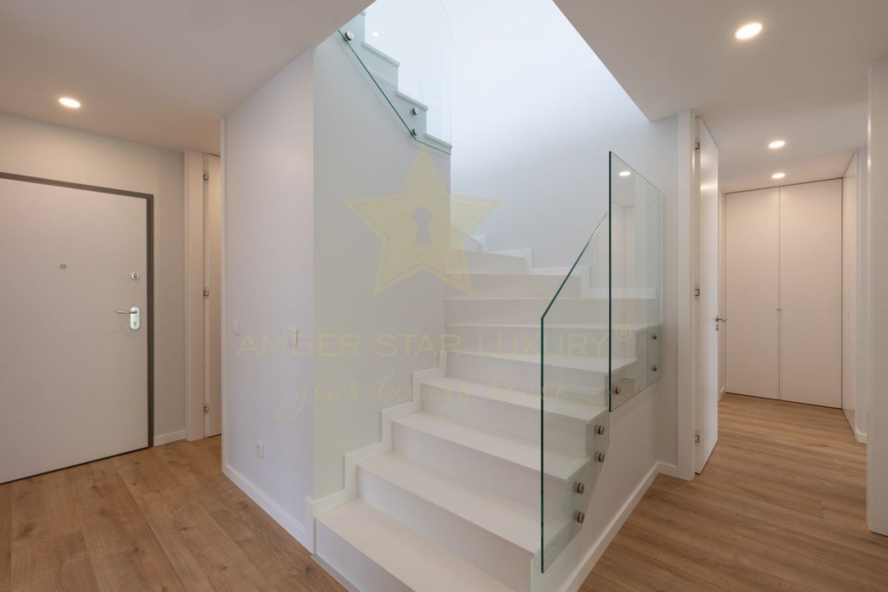 Penthouse in Lisbon, Portugal, 225 m² - picture 6