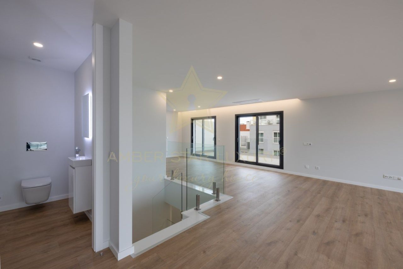 Penthouse in Lisbon, Portugal, 225 m² - picture 8