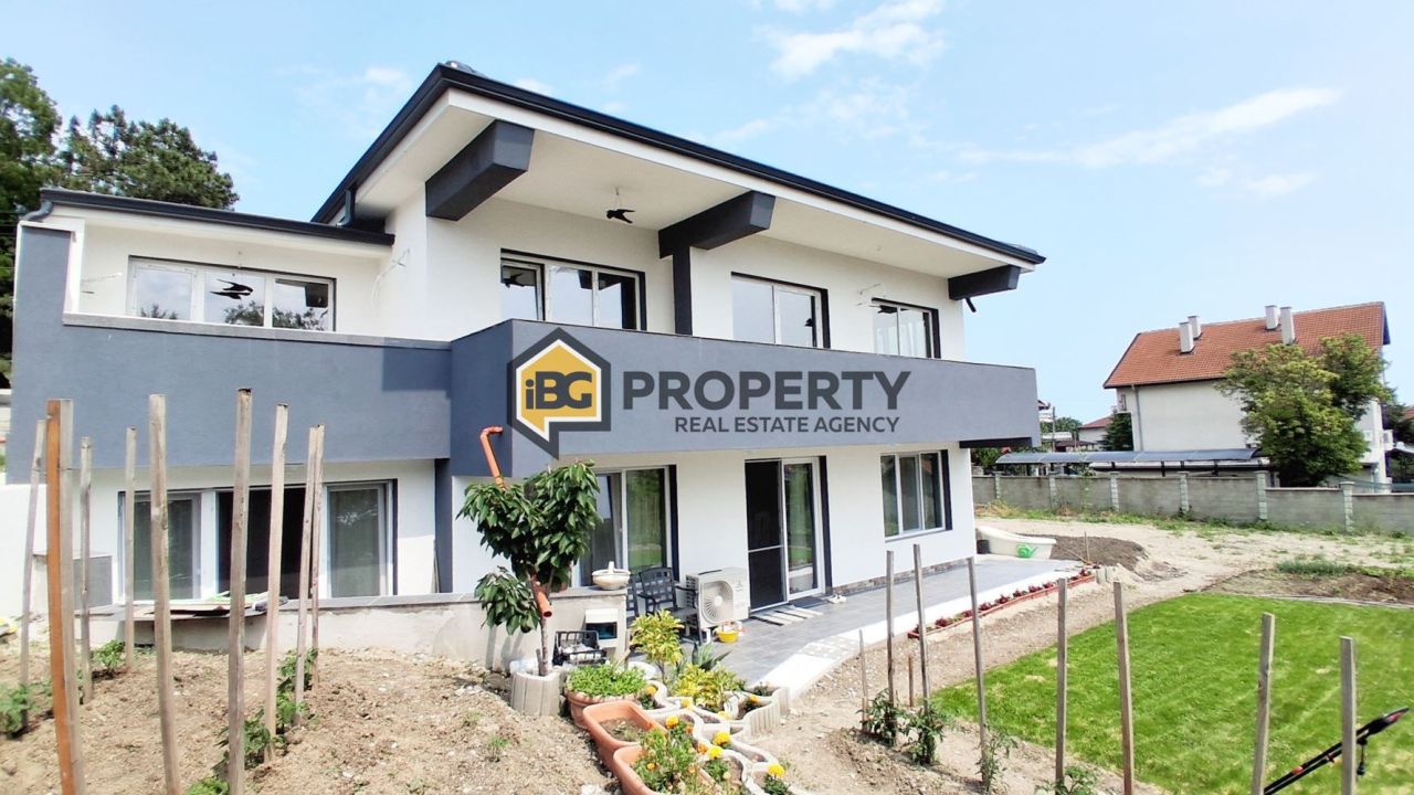 Casa en Byala, Bulgaria, 234 m² - imagen 1