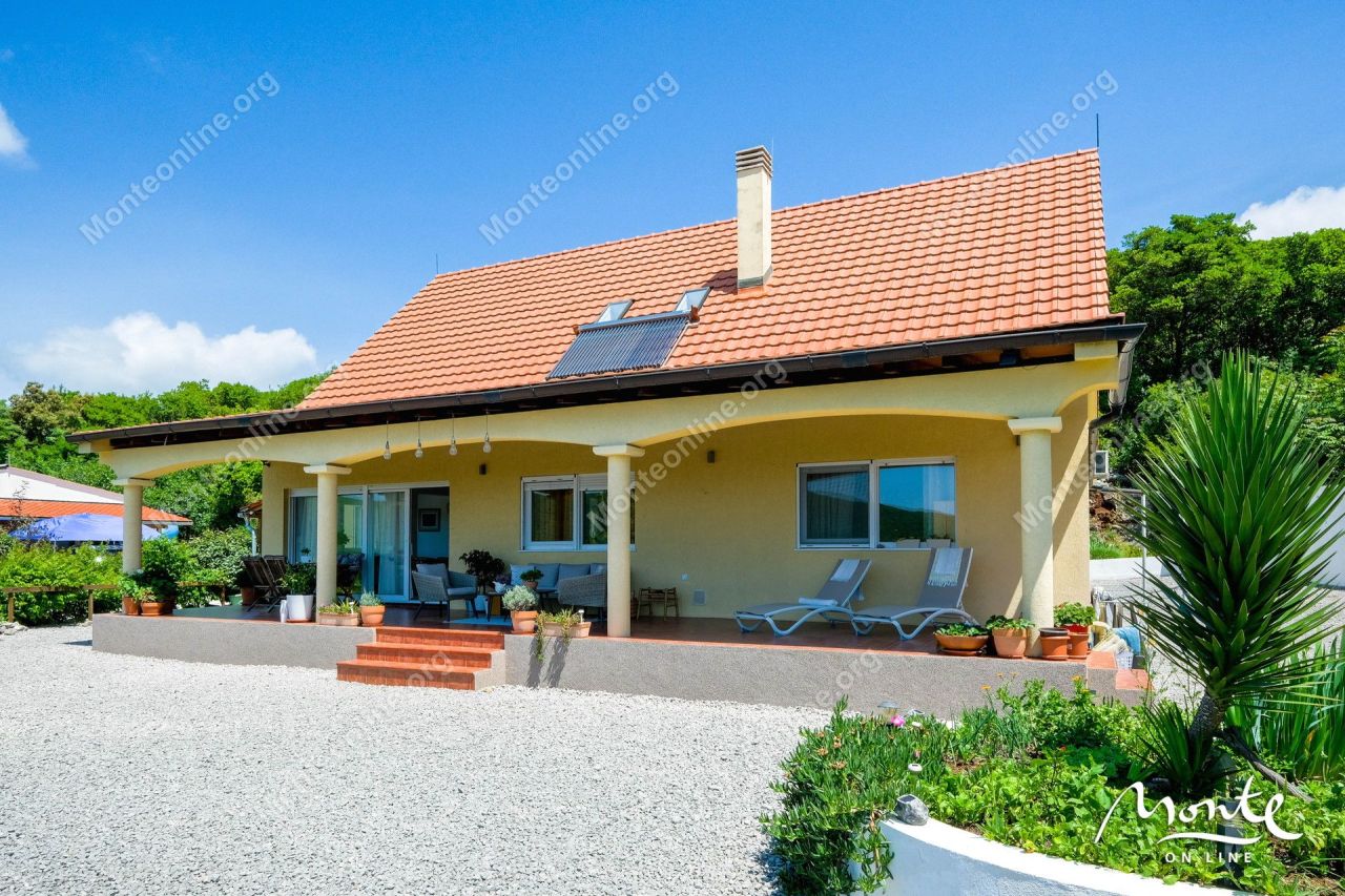 House in Budva, Montenegro, 177 m² - picture 1
