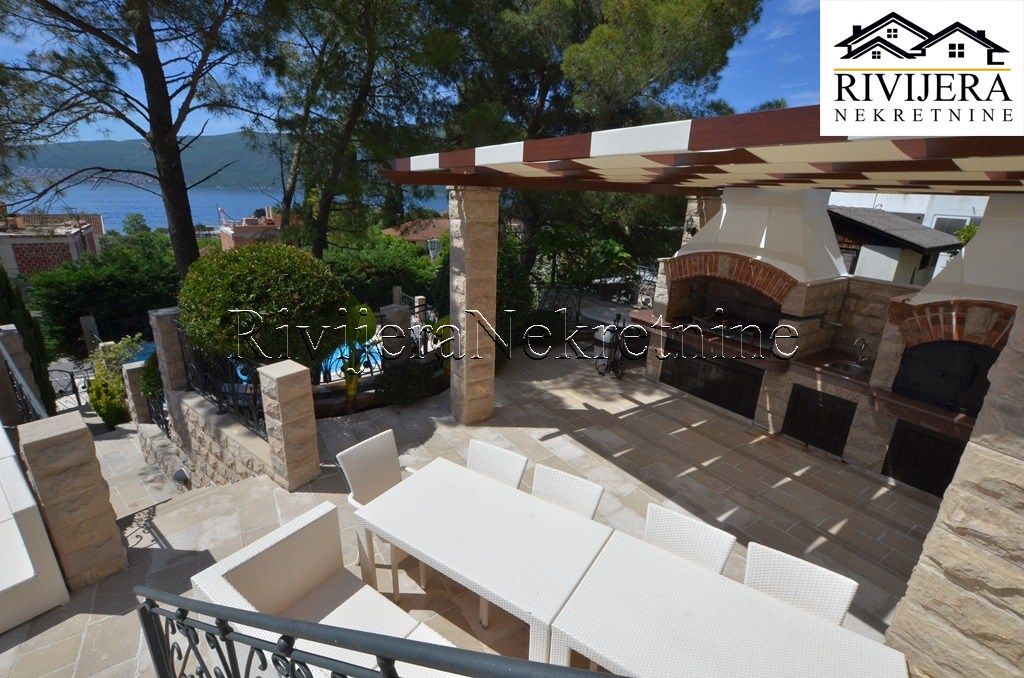 Wohnung in Herceg-Novi, Montenegro, 121 m² - Foto 1