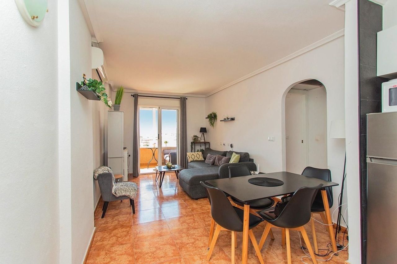 Piso en Torrevieja, España, 61 m² - imagen 1
