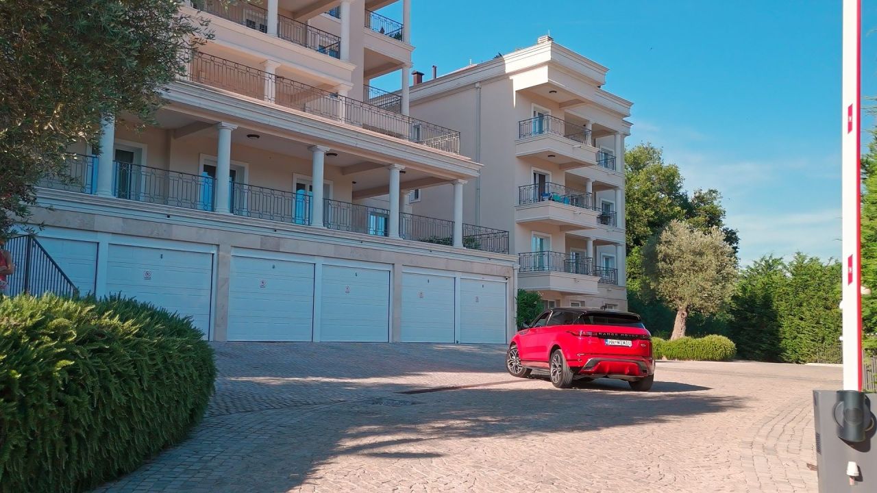 Appartement à Herceg-Novi, Monténégro, 164.3 m² - image 3