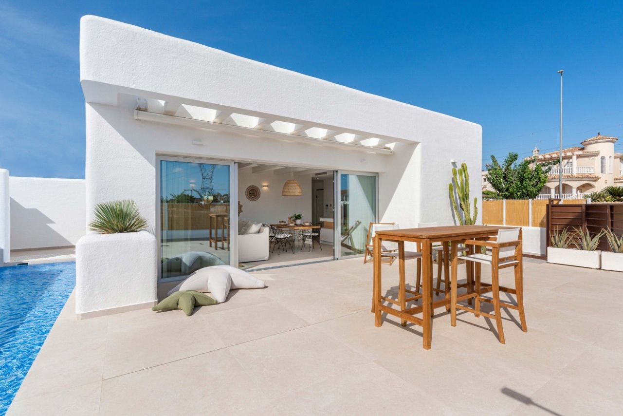 Villa in Los Alcázares, Spanien, 116 m² - Foto 1