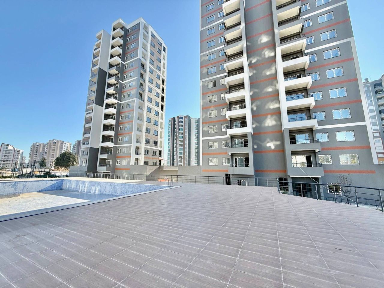Flat in Mersin, Turkey, 91 m² - picture 1