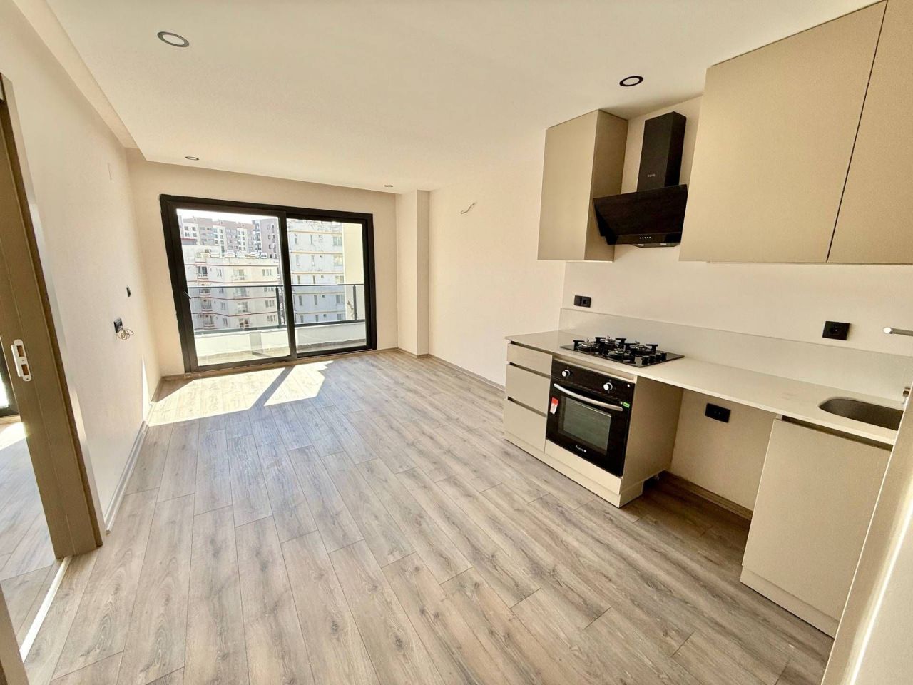 Piso en Mersin, Turquia, 70 m² - imagen 1