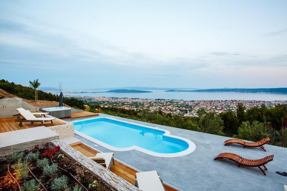 Villa Kastel Stari, Croacia, 355 m² - imagen 1