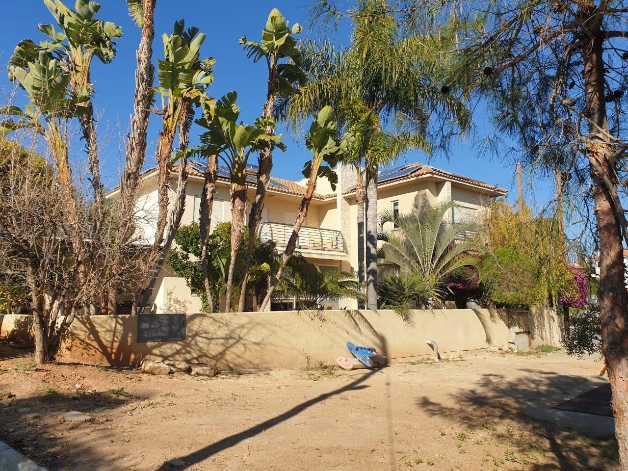 House in Agios Athanasios, Cyprus - picture 18