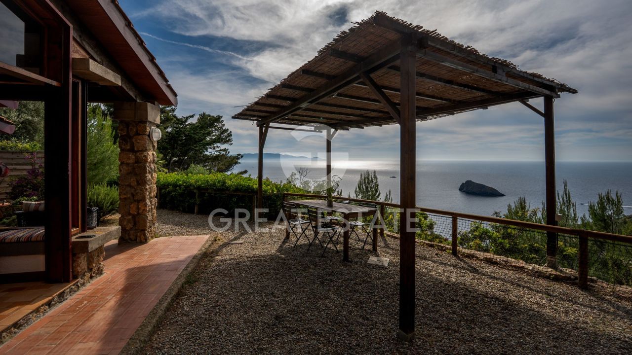 Villa in Monte Argentario, Italien, 176.75 m² - Foto 1