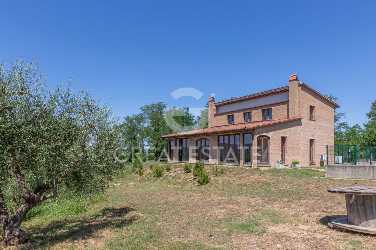 House in Citta della Pieve, Italy, 303 m² - picture 1