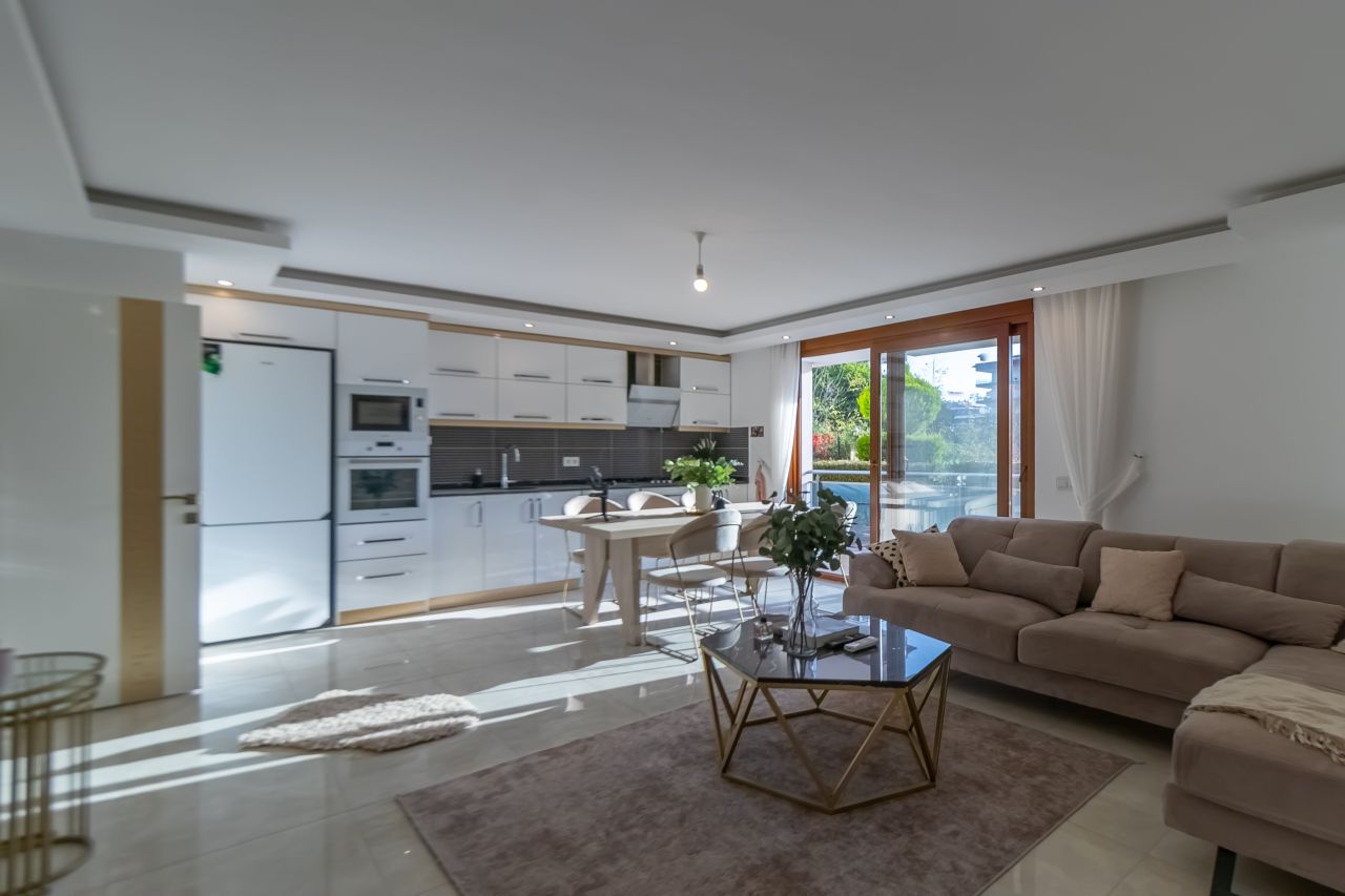 Piso en Kestel, Turquia, 190 m² - imagen 1