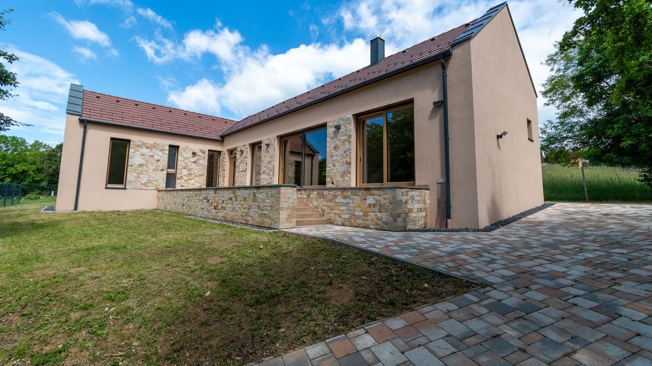 Casa en Vonyarcvashegy, Hungría, 120 m² - imagen 1