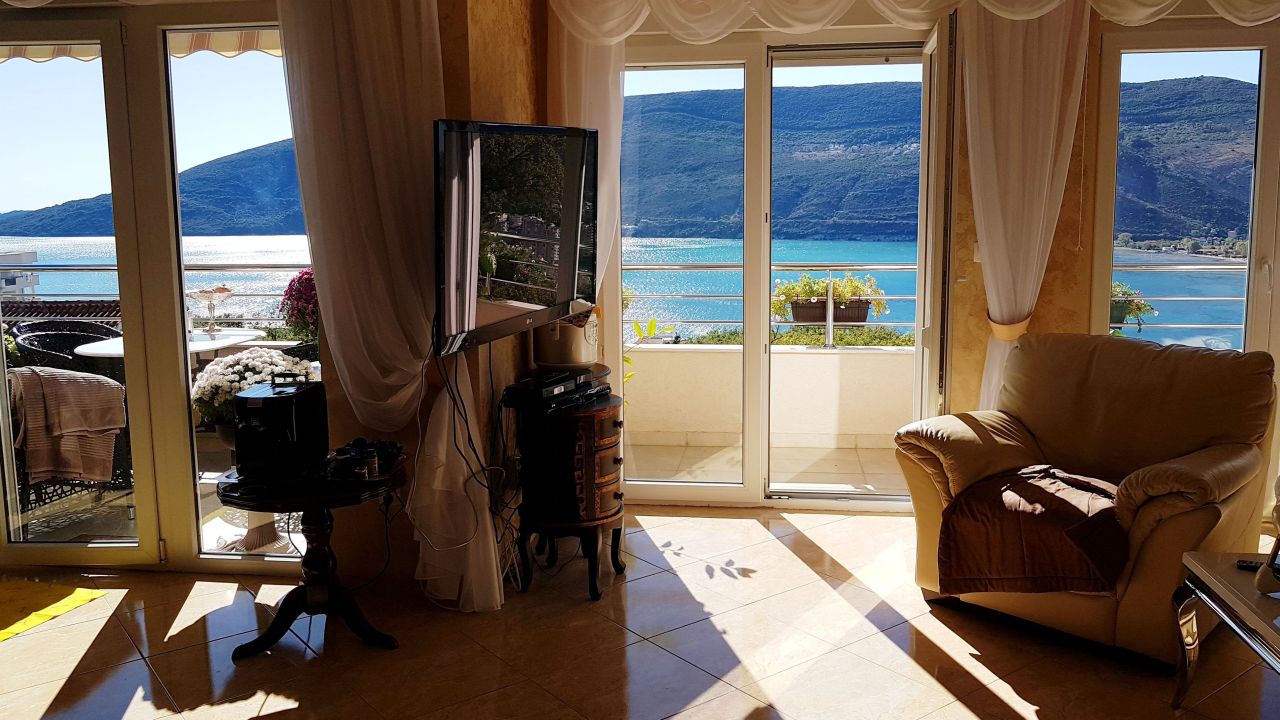 Flat in Herceg-Novi, Montenegro, 112 m² - picture 5