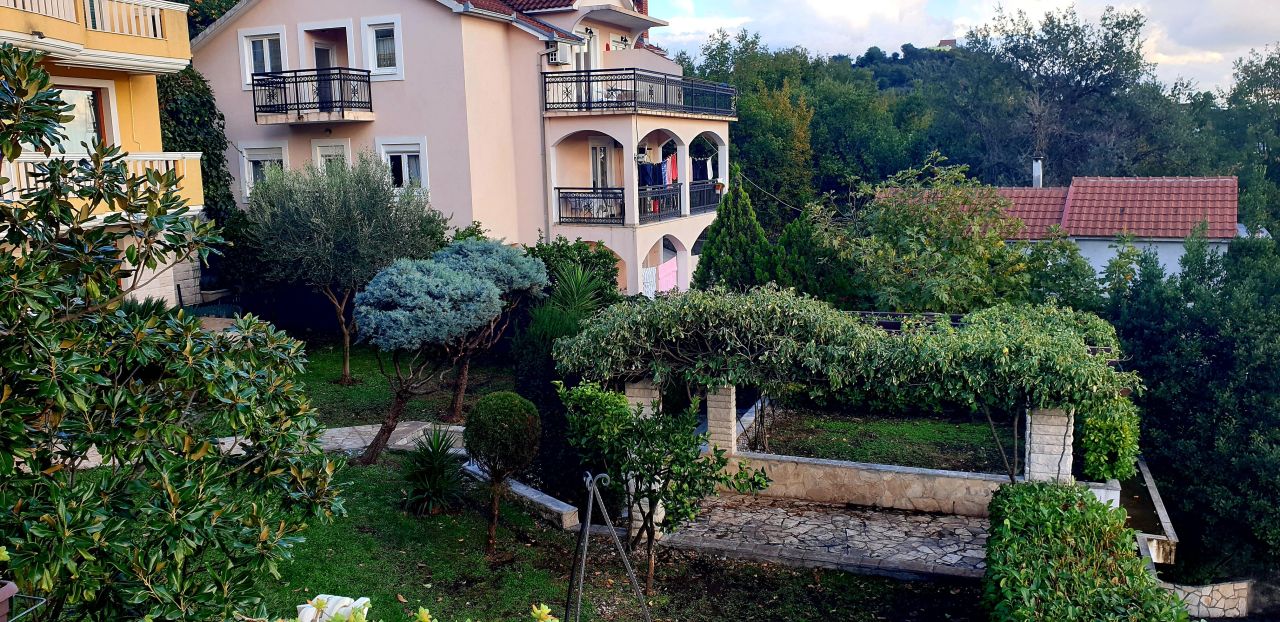 Flat in Herceg-Novi, Montenegro, 112 m² - picture 7