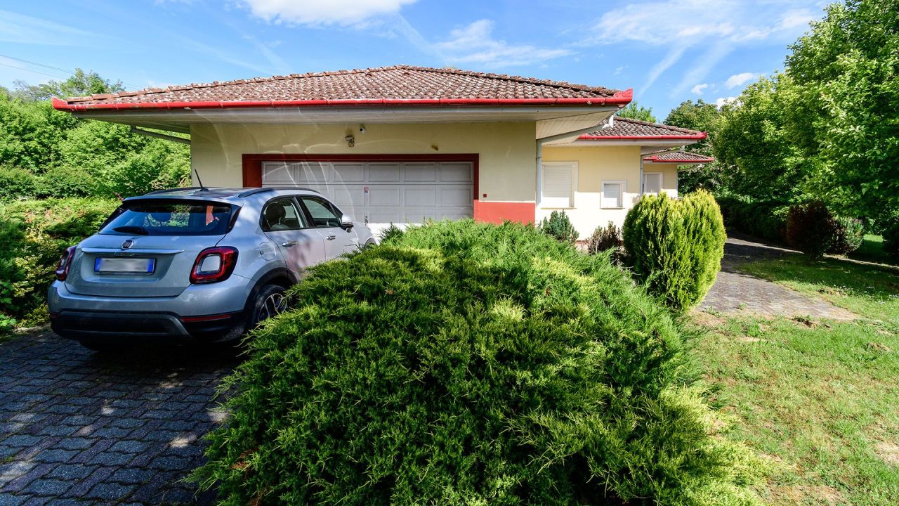 Maison à Zalacsány, Hongrie, 350 m² - image 1