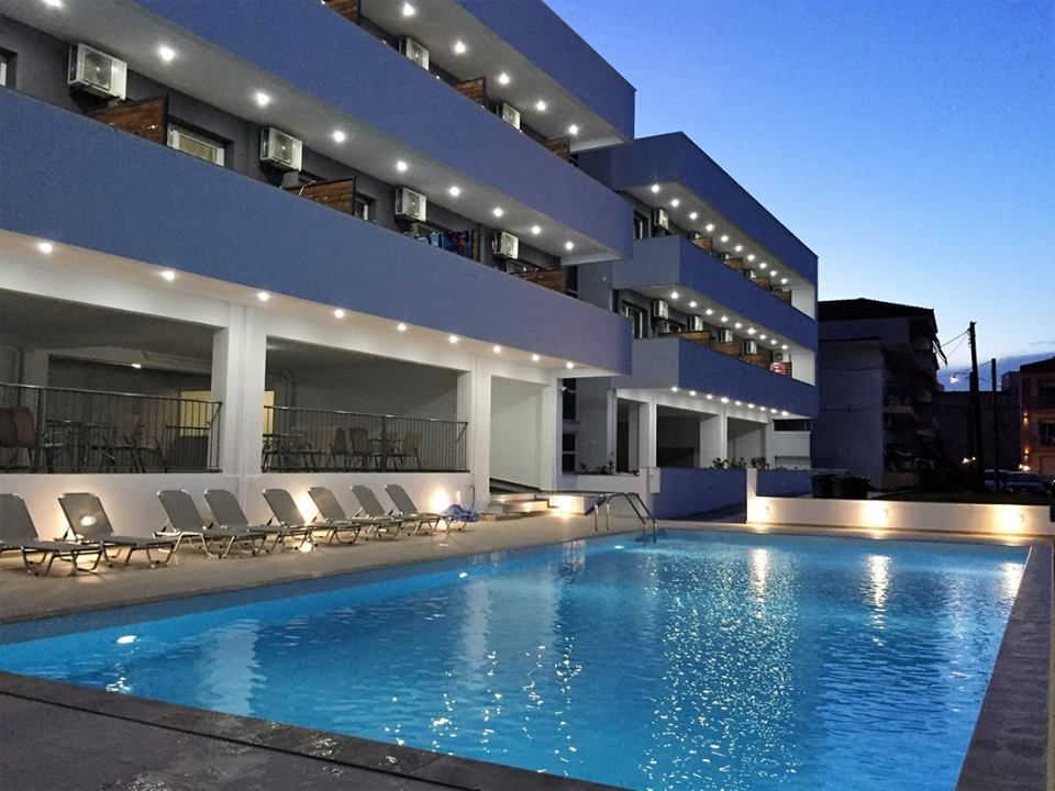 Hotel in Paralia, Griechenland, 1 286 m² - Foto 1