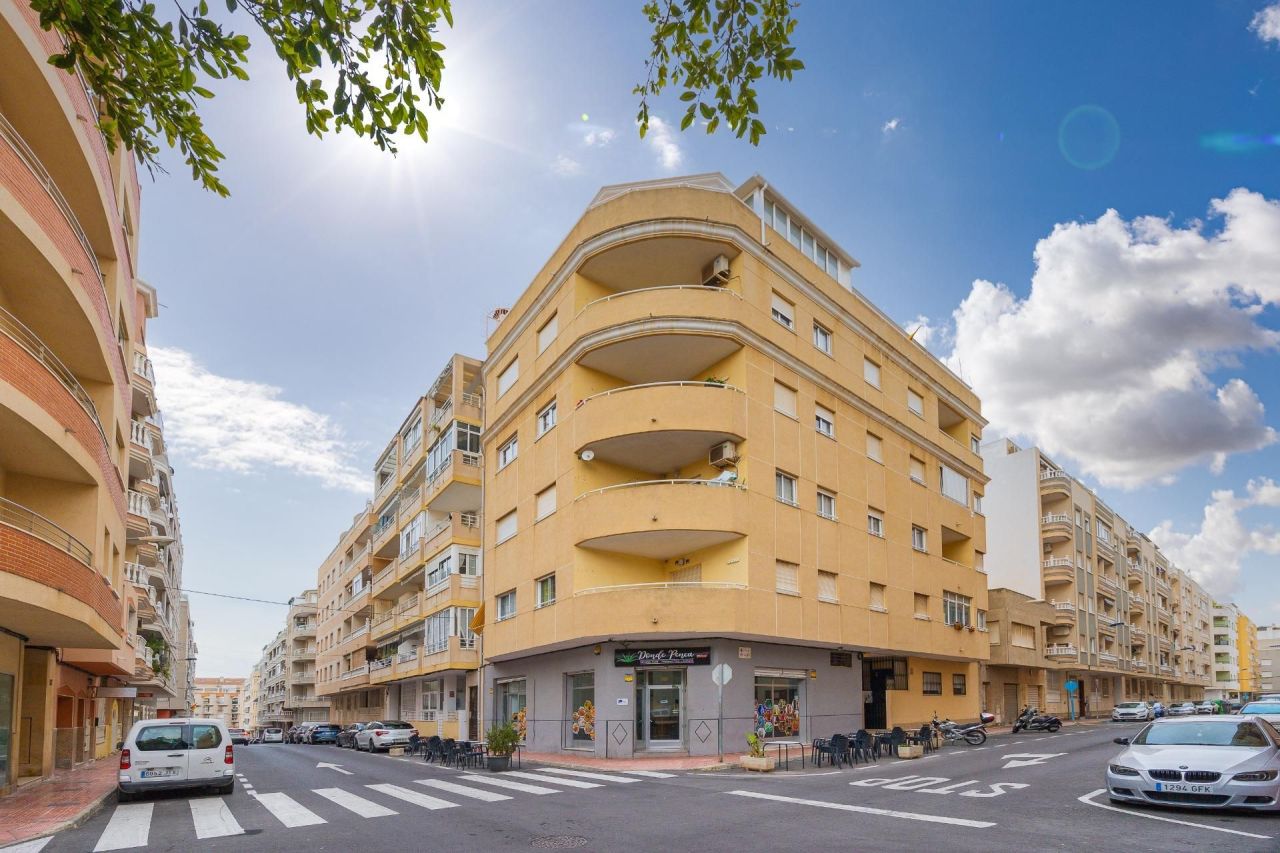 Wohnung in Torrevieja, Spanien, 73 m² - Foto 1