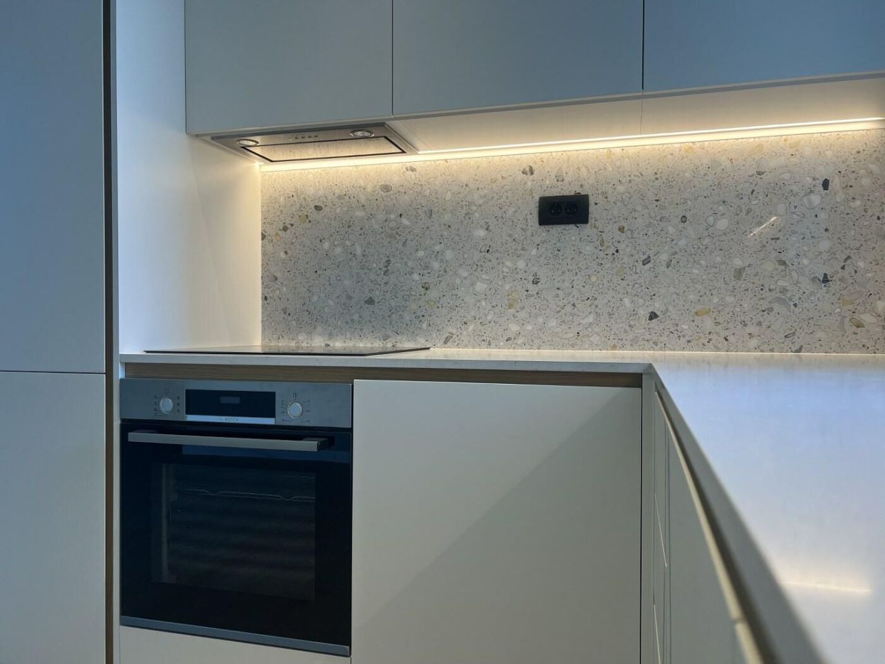 Appartement à Tivat, Monténégro - image 11