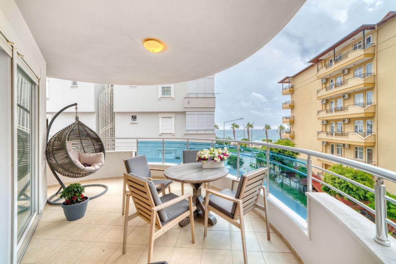 Apartment in Alanya, Turkey, 115 m² - picture 1