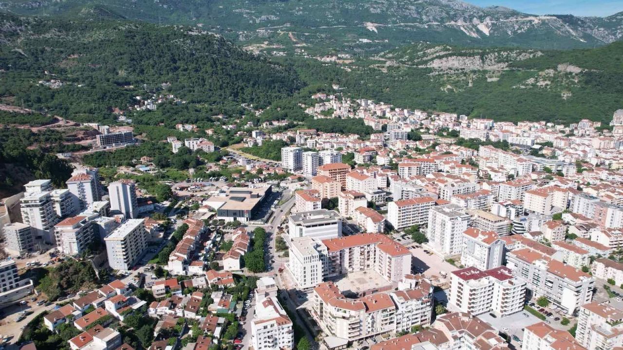 Terrain à Budva, Monténégro, 6 800 m² - image 4
