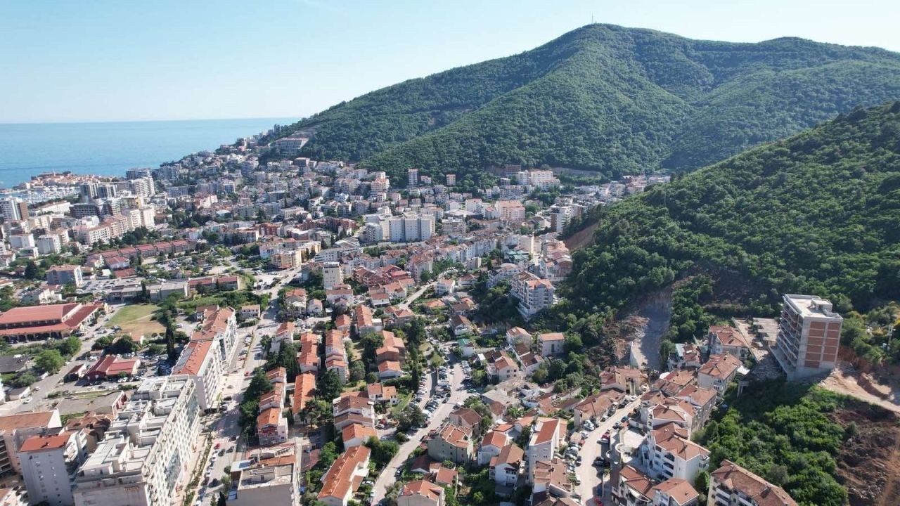 Terrain à Budva, Monténégro, 6 800 m² - image 9