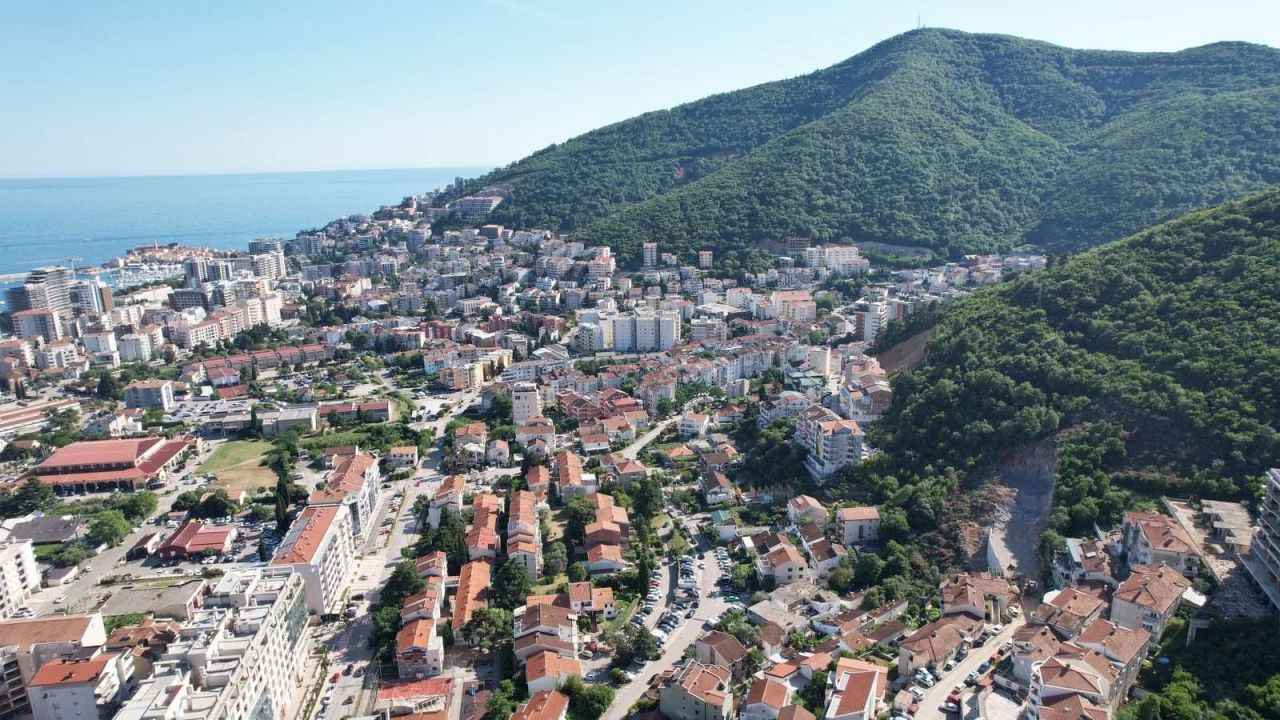Terrain à Budva, Monténégro, 6 800 m² - image 10
