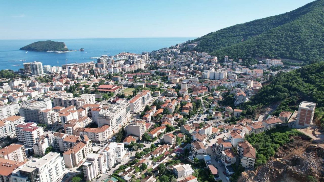 Terrain à Budva, Monténégro, 6 800 m² - image 13