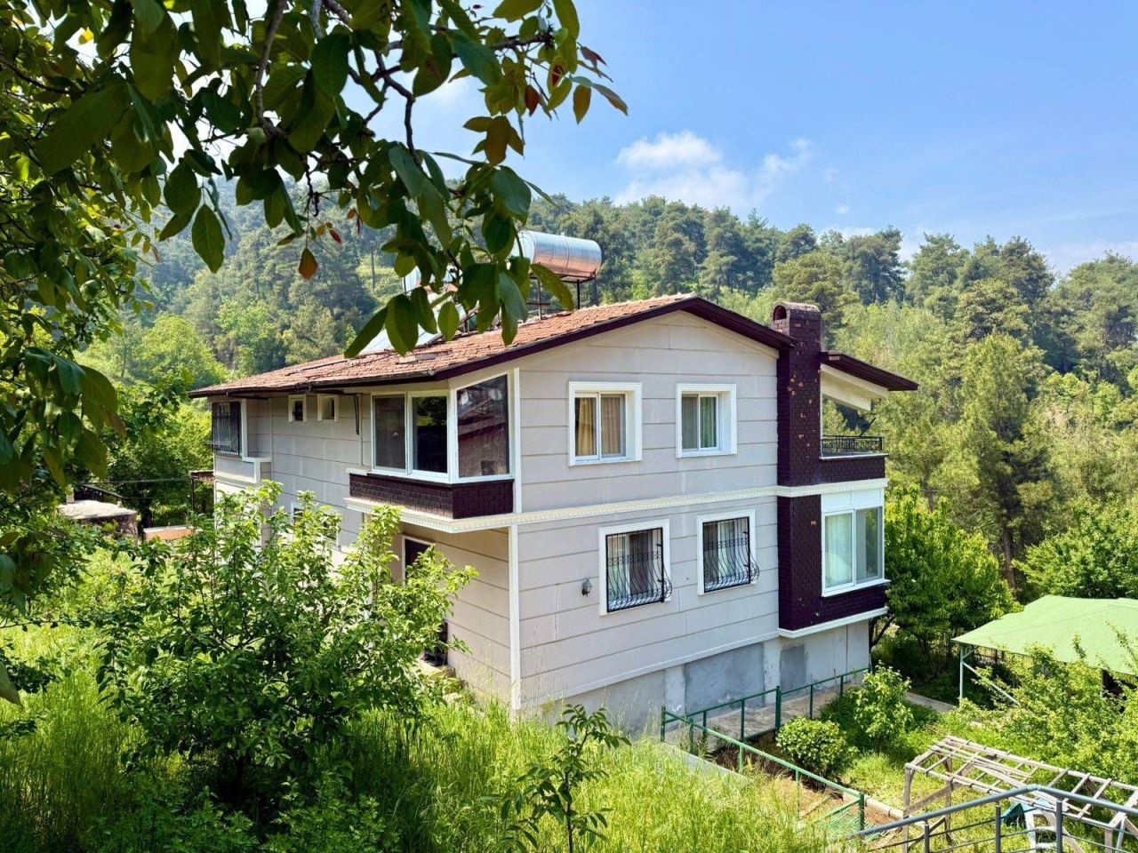 Villa en Mersin, Turquia, 250 m² - imagen 1