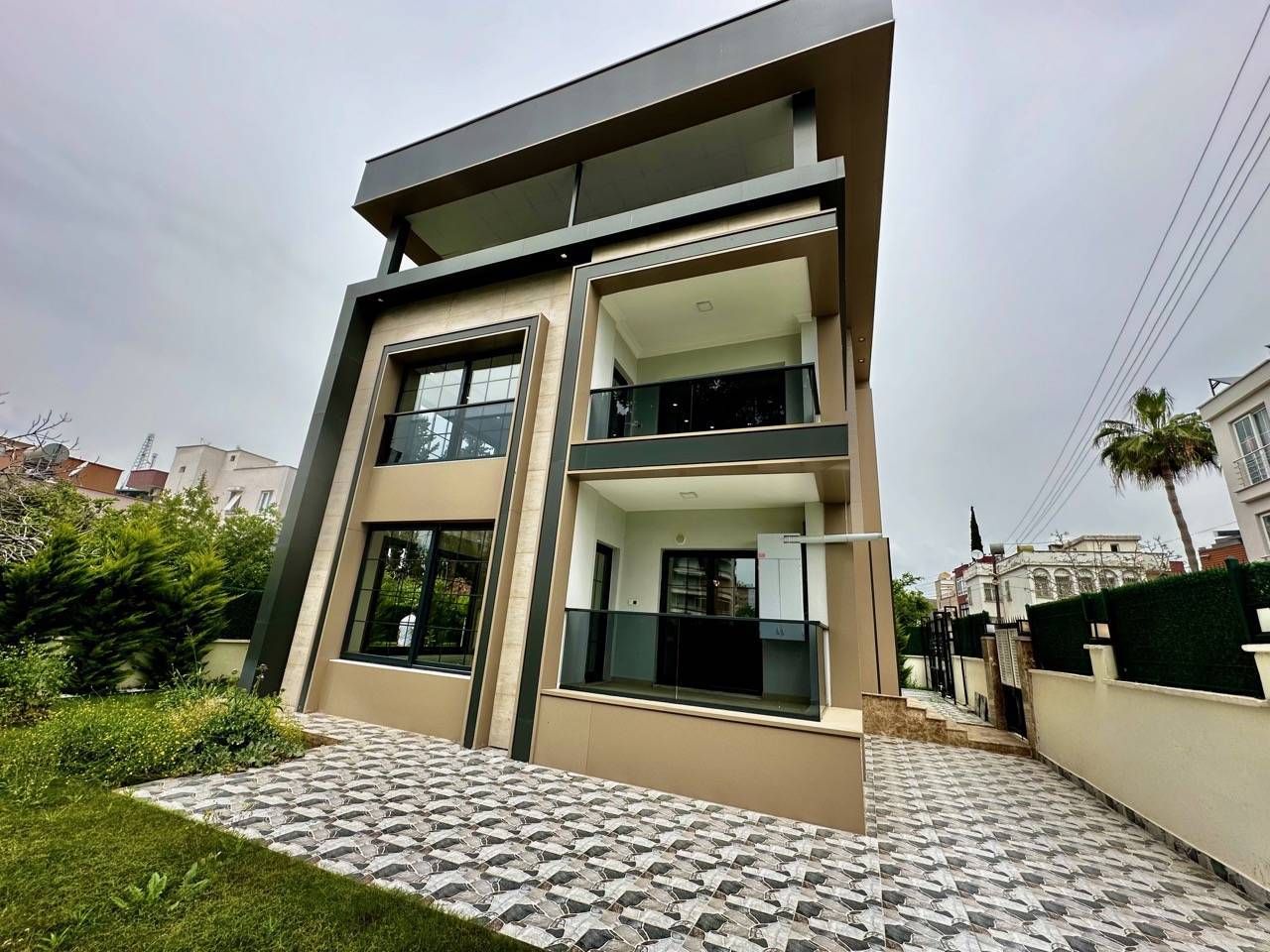 Villa in Mersin, Türkei, 225 m² - Foto 1