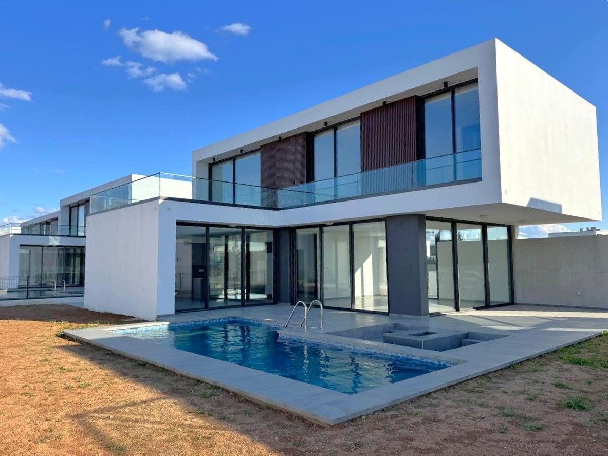 Villa in Famagusta, Zypern, 253 m² - Foto 1