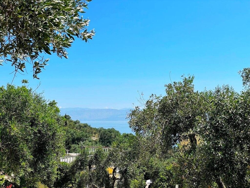 Terreno en Corfú, Grecia, 1 100 m² - imagen 1