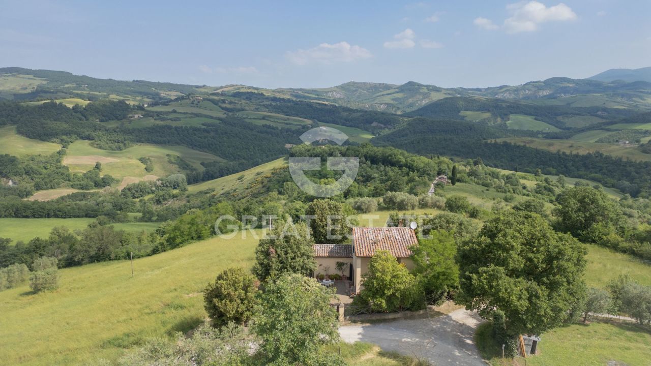 Villa San Casciano dei Bagni, Italie, 130 m² - image 1