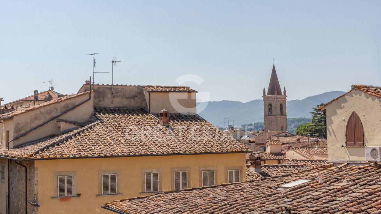 Apartamento en Arezzo, Italia, 193.6 m² - imagen 15