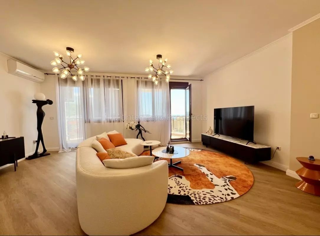 Apartment in Becici, Montenegro, 88 m² - Foto 1