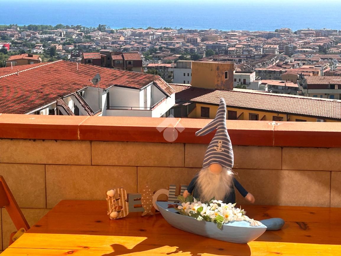 Appartement à Scalea, Italie, 27 m² - image 1