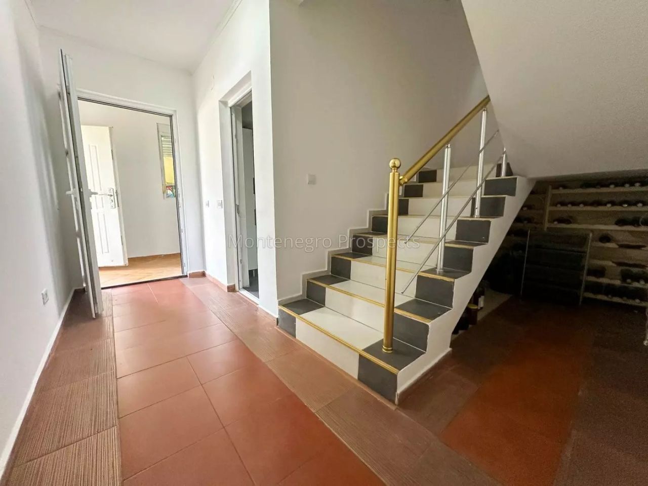 Casa en Sutomore, Montenegro, 390 m² - imagen 12